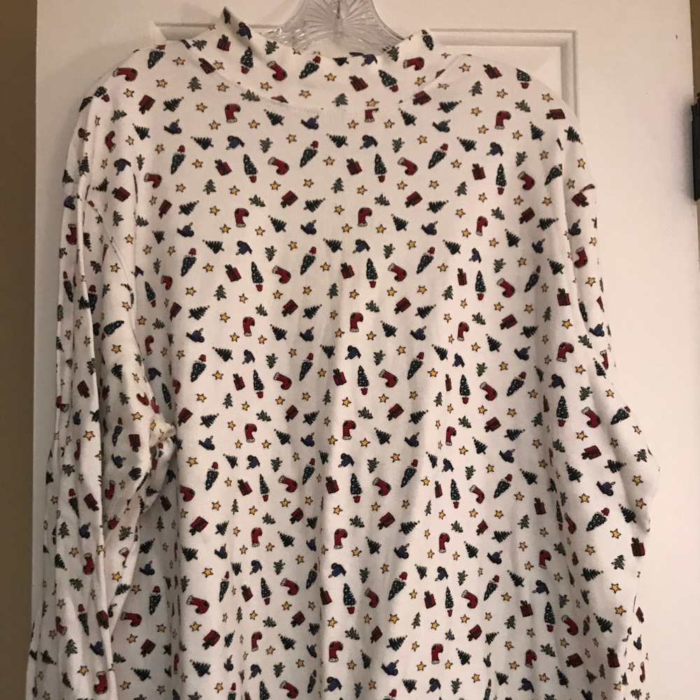 Women’s Plus Size Holiday Print Long Sleeve Shirt